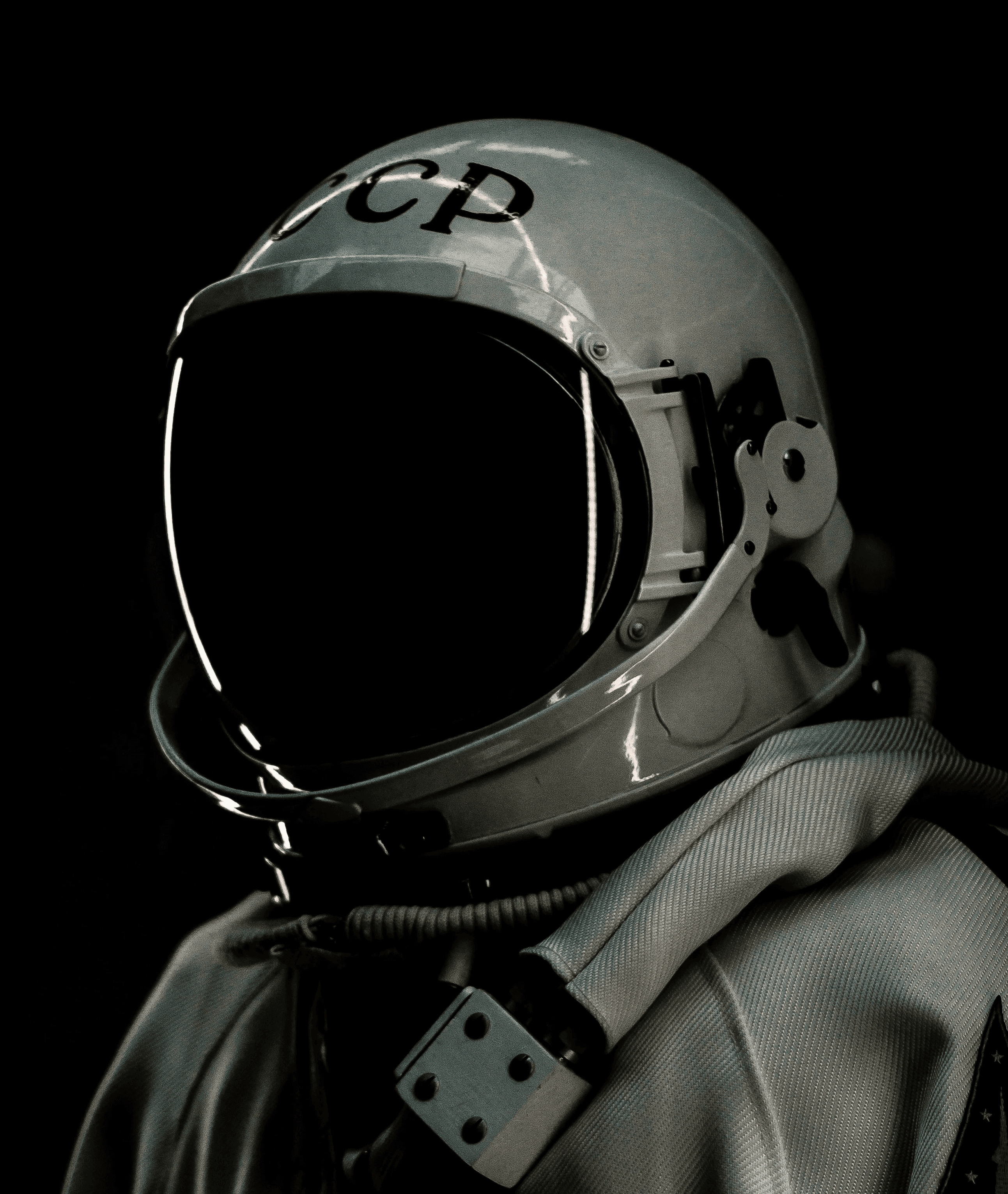a person wearing a helmet and goggles